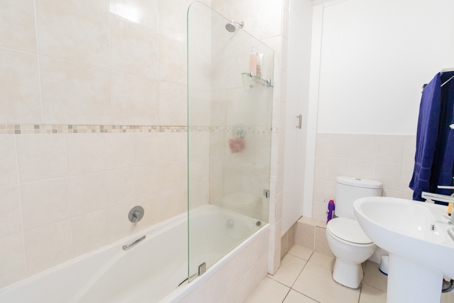 To Let 2 Bedroom Property for Rent in Nuutgevonden Western Cape